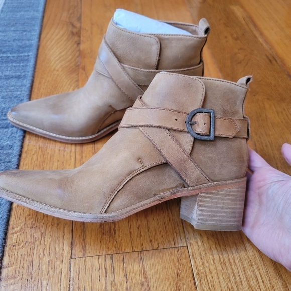 Free People, Back Loop Leather Ankle Boot, Tan, Size 37.5/7.5 - Picture 5 of 10